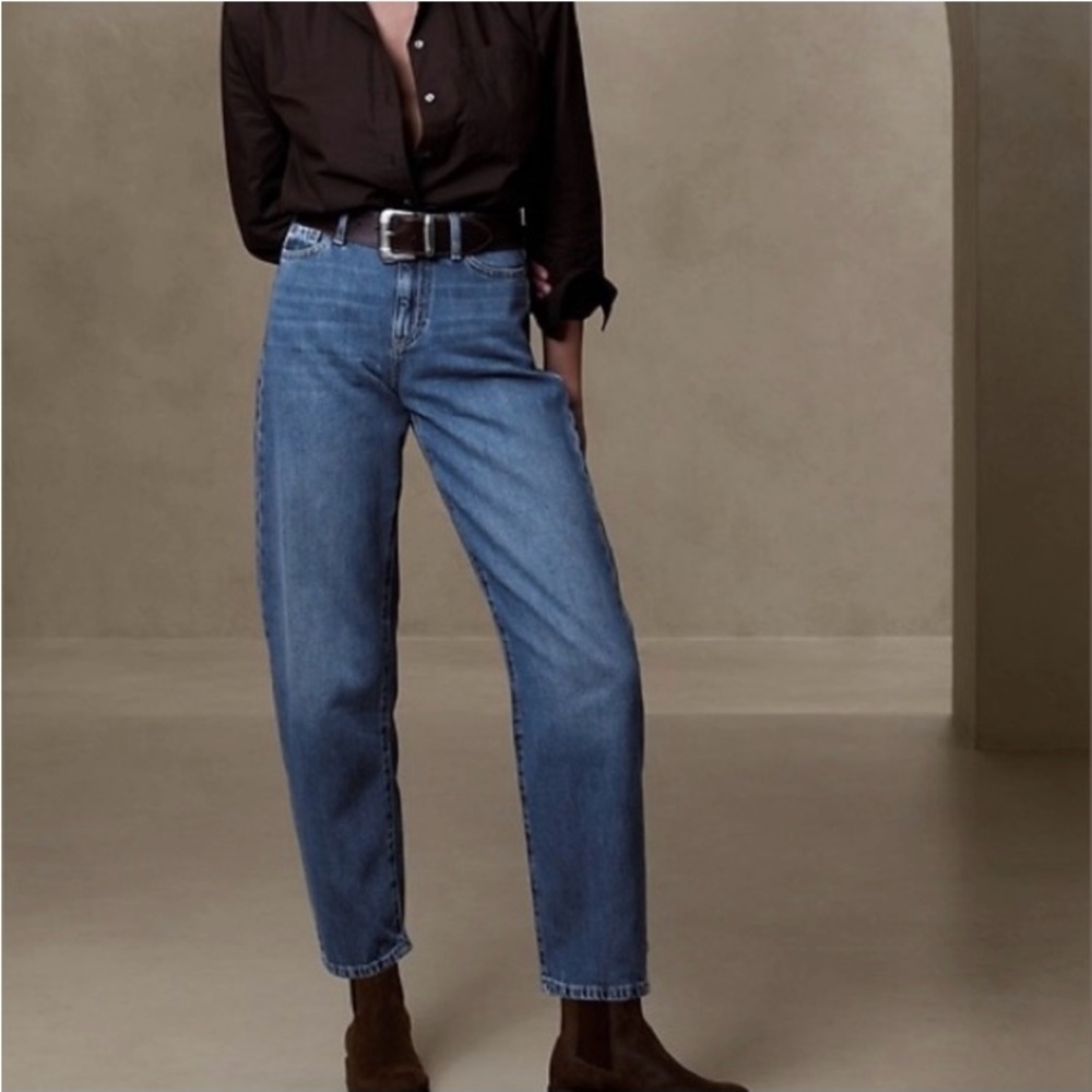 Banana Republic Women’s Ultra High-Rise Barrel Leg Jeans - Size 31